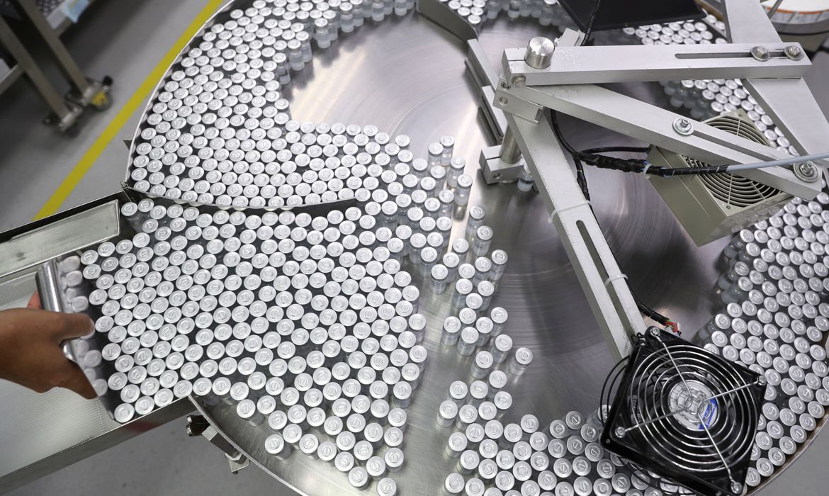 Butantan entrega 800 mil doses de vacinas contra a covid-19/Foto: Reuters/Amanda Perobelli Butantan entrega 800 mil doses de vacinas contra a covid-19