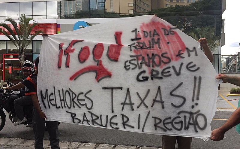 A gente está fazendo a nossa parte, mas eles não estão fazendo a deles": entregadores em greve na Grande SP criticam apps de delivery - Instagram - Treta no Trampo No primeiro dia do fórum do iFood, entregadores travam rodovia e brecam em 2 cidades de SP